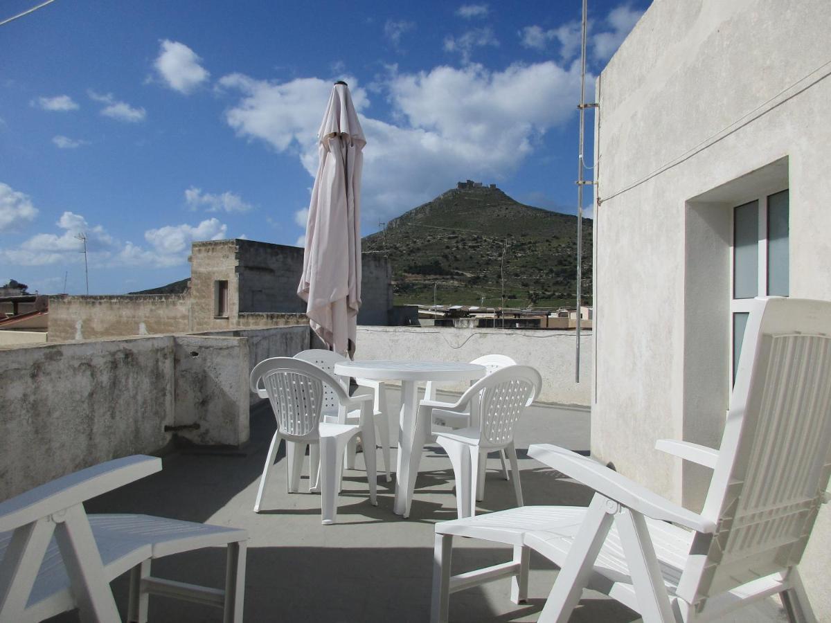 Le Di Tufo- Casa Del Sole Favignana